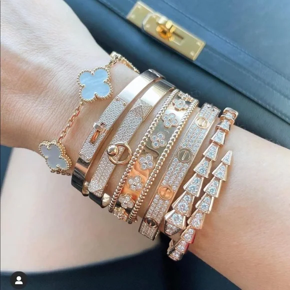 Brand New! Pretty! 💛 Hermes Kelly 18K Rose Gold Diamond 💛 ST Size Bracelet - Picture 8 of 8